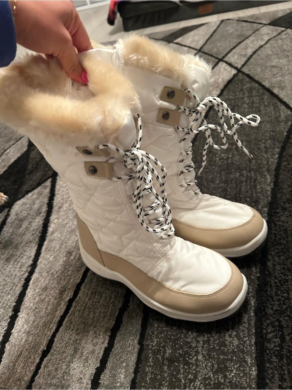Women's White Quilted Winter Boots with Beige Trim